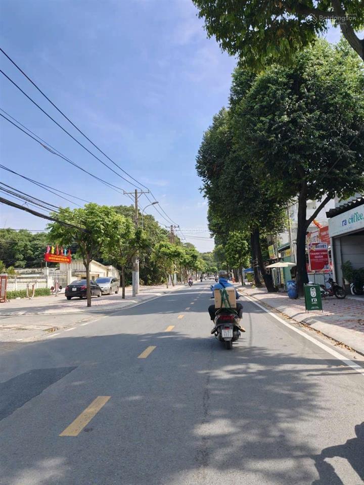 Biệt thự sân vườn 1192m²  góc 2 mặt tiền khổng tử, bình thọ, thủ đức  vài bước đi bộ ra ga metro.