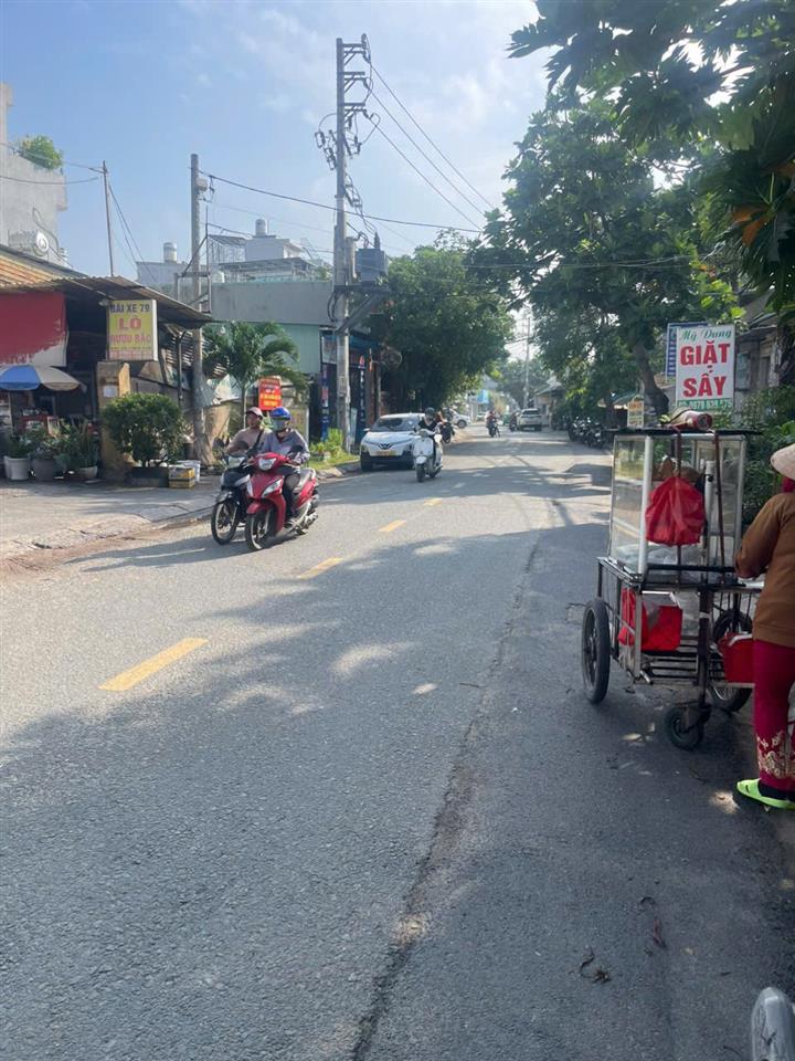 Bán đất mặt tiền 12,3x29m giá nhỉnh 15 tỷ Đường Thới An 13