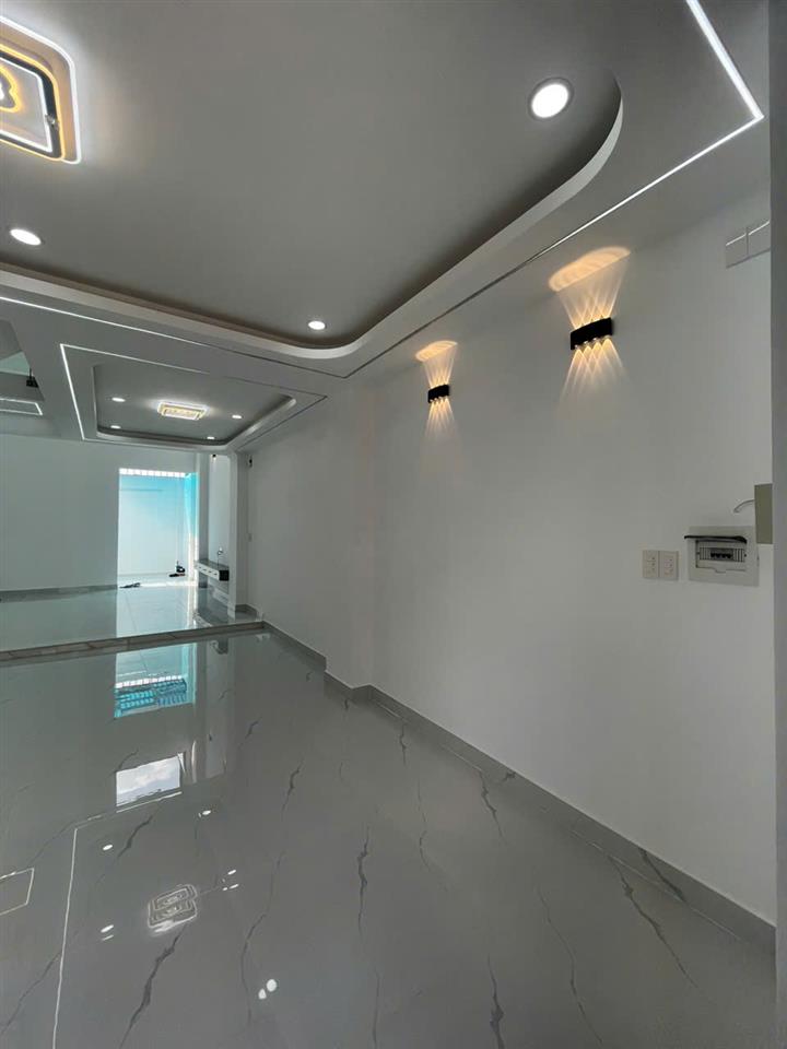 Bán nhà 1 lửng 2 lầu 5x17m giá nhỉnh 6 tỷ Đường 12m Gần Lê Văn Khương