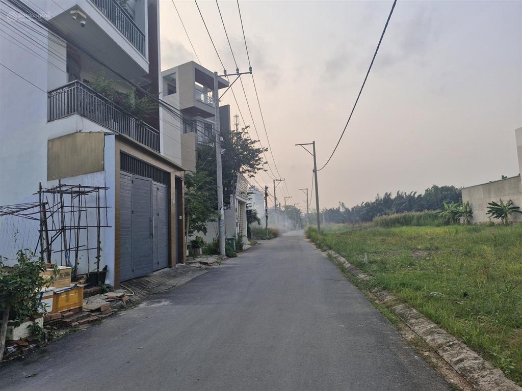 Bán đất đường bưng ông thoàn. sát khu công nghệ cao