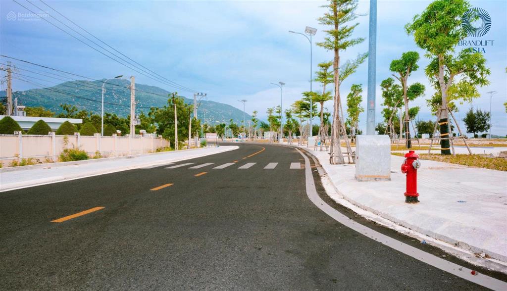 Bán đất nền nam khánh hòa 98.95m2, sổ hồng trao tay, hướng đông nam mát mẻ, giá 1.9 tỷ