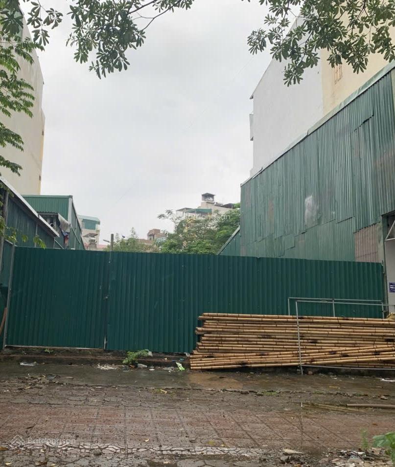 Bán gấp đất phố lê trọng tấn, dt 200m2, kinh doanh, 2 mặt tiền, không lỗi, vỉa hè rộng, chỉ 67,5 ty