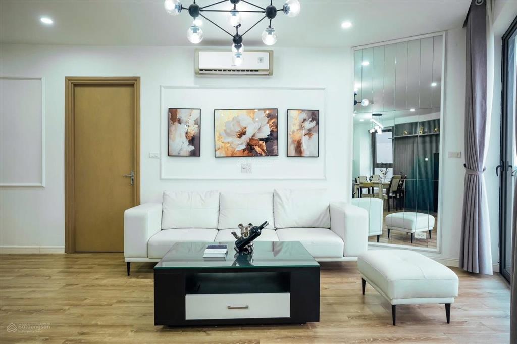 Chính chủ cần bán căn hộ 3 ngủ full nội thất chung cư green bay premium hoàng quốc việt hạ long.
