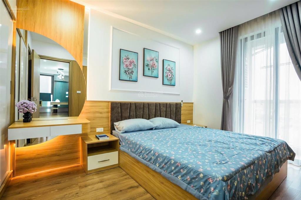 Chính chủ cần bán căn hộ 3 ngủ full nội thất chung cư green bay premium hoàng quốc việt hạ long.