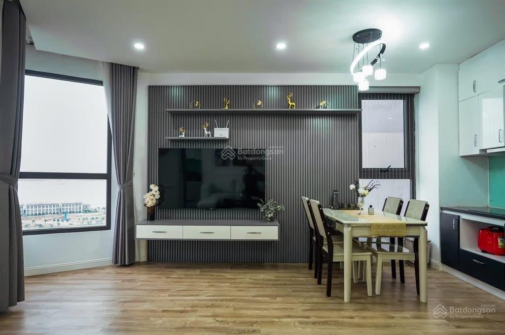 Chính chủ cần bán căn hộ 3 ngủ full nội thất chung cư green bay premium hoàng quốc việt hạ long.
