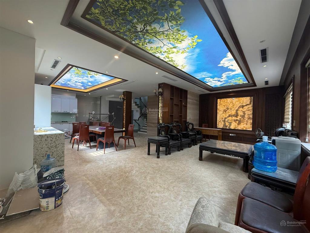 Cho thuê biệt thự lô góc khu đô thị mới cổ nhuế, bắc từ liêm, hà nội, 220m2, 4 tầng 1 hầm 55 triệu.