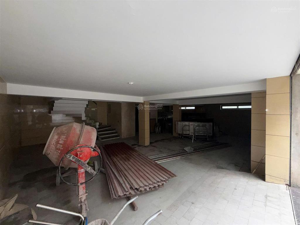 Cho thuê biệt thự lô góc khu đô thị mới cổ nhuế, bắc từ liêm, hà nội, 220m2, 4 tầng 1 hầm 55 triệu.