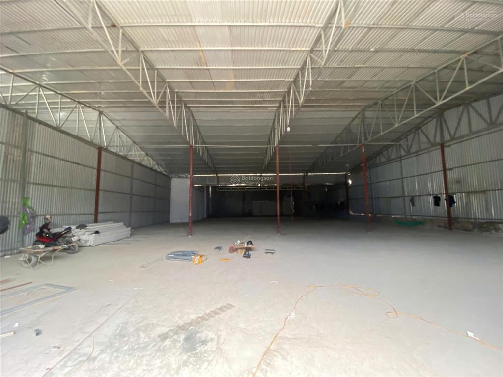 Cho thuê kho 666m2 tại phố 72, la phù, hoài đức, 90 nghìn / m2, bảo vệ, điện 3fa, xe cont, xuất vat