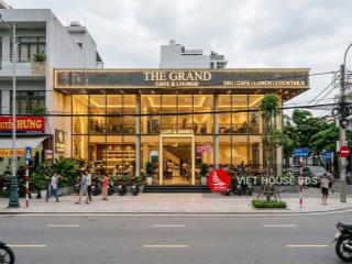 Mặt tiền ngang 20 m  vị trí siêu đẹp  30 tr/ tháng  gọi viet house