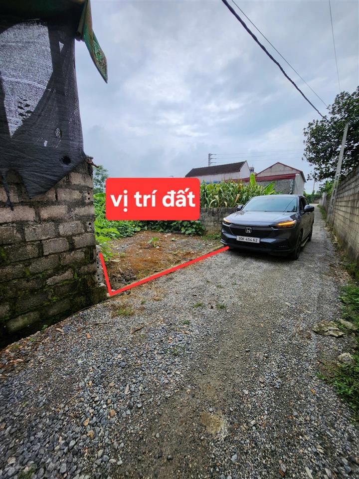 Hiếm  diện tích to  giá tiền bé  ngõ thông  ô tô
dt thực tế 136m2, giá bán 1.65 tỷ