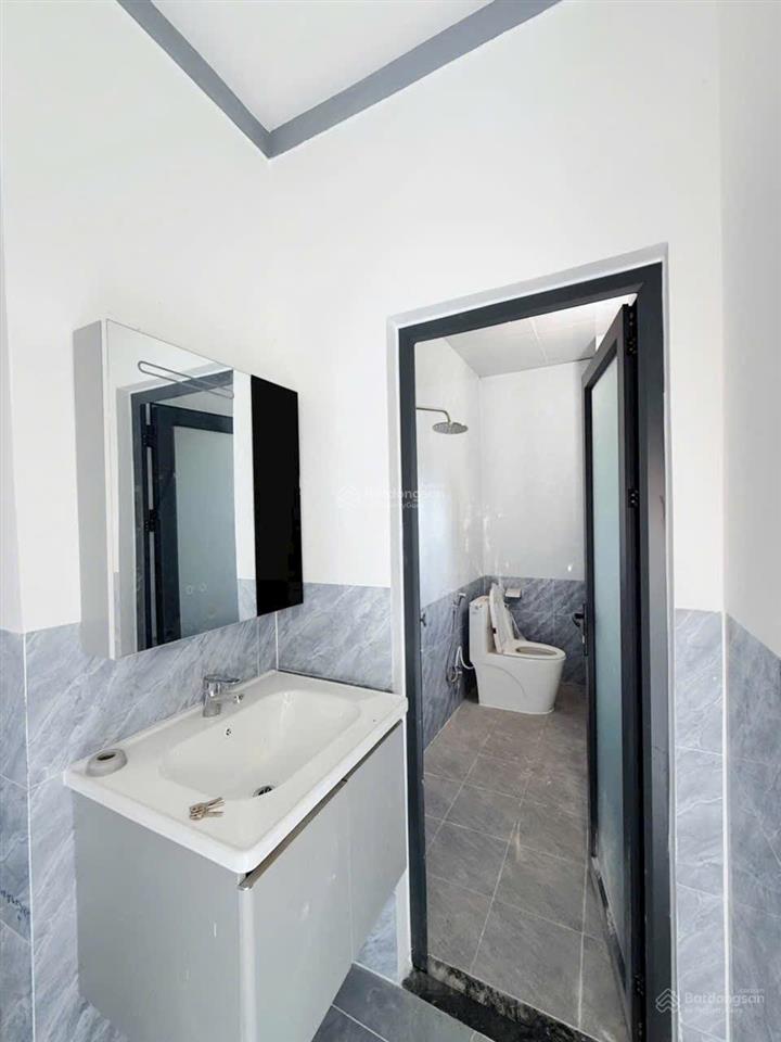Nhà sổ riêng gần cây xăng 75 full thổ cư, giá 1 tỷ 750 thương lượng