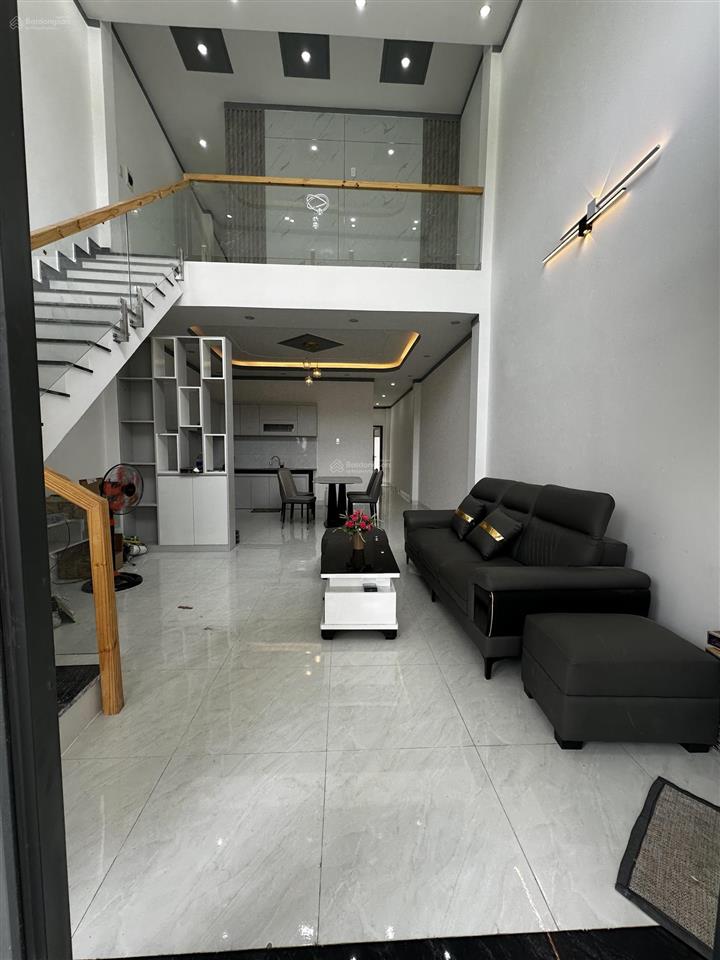 Nhà sổ riêng gần cây xăng 75 full thổ cư, giá 1 tỷ 750 thương lượng