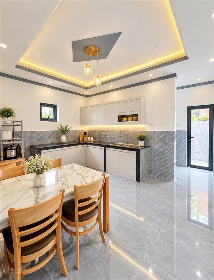 Chủ ngộp hạ giá bán căn nhà lầu, sổ full thổ cư, ngay đường đồng khởi cây xăng 75 tân phong