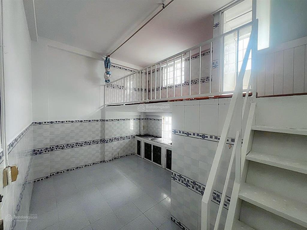 Bán căn hộ tầng 1 giá 650 triệu chung cư kdc việt sing vsip 1 đã có sổ riêng. alo, zalo 0383 229 ***