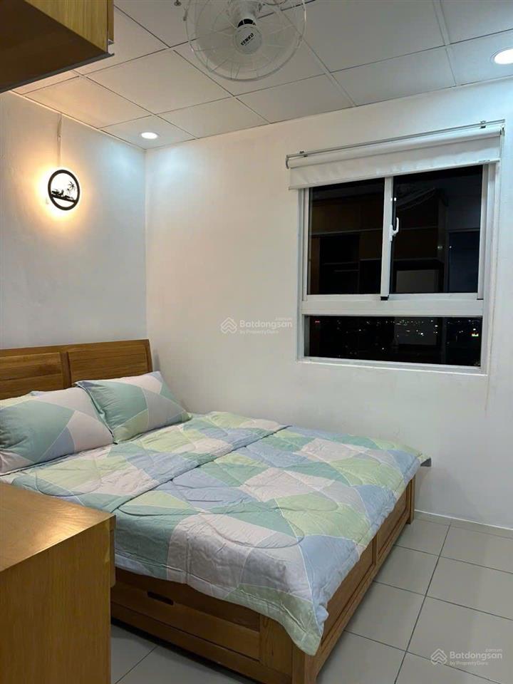Cho thuê căn góc 56m2 2pn 5tr/tháng dọn nhà vào ở ngay, gần st aeon bình dương. 0383 229 ***