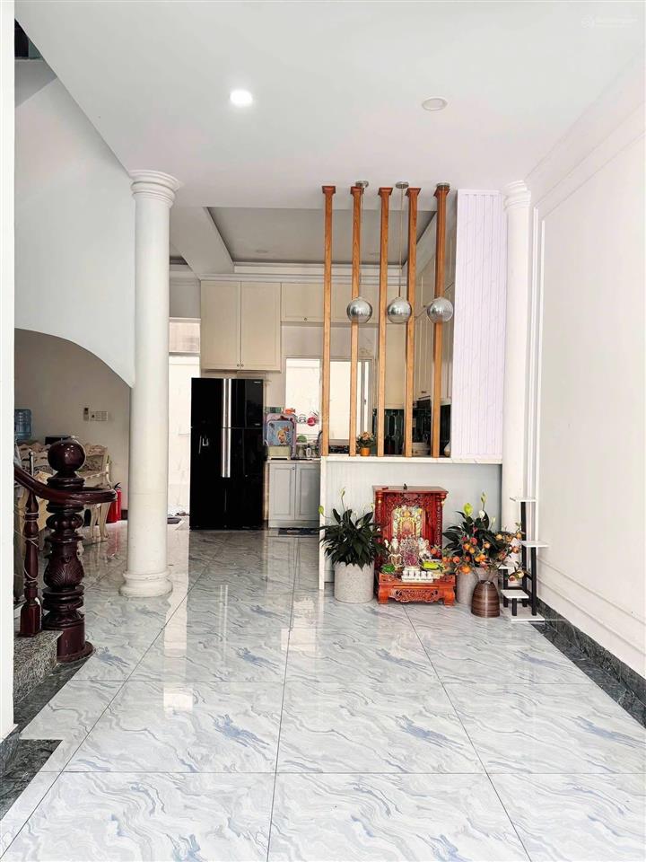 Bán nhà biệt thự the oasis 1 kdc việt sing vsip 1 , gần siêu thị aeon bình dương.  0383 229 ***