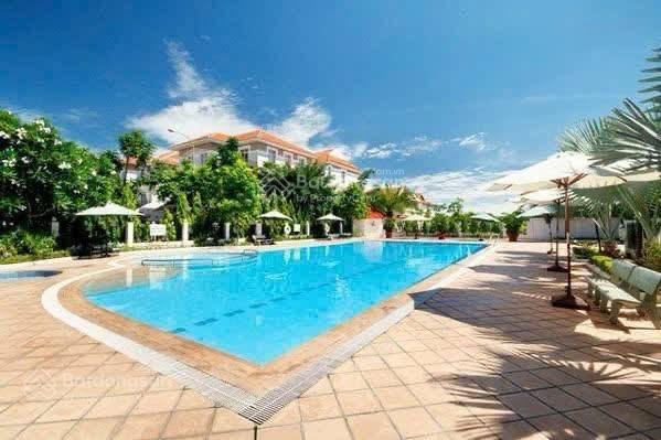 Bán nhà biệt thự the oasis 1 kdc việt sing vsip 1 , gần siêu thị aeon bình dương.  0383 229 ***