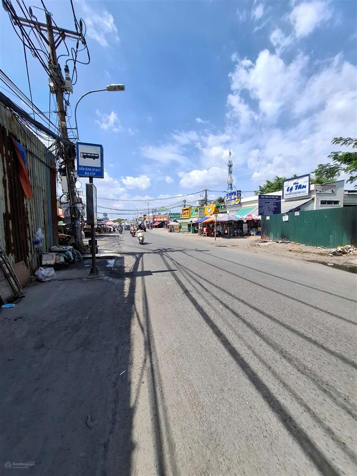 Bán đất mặt tiền lã xuân oai quận 9 giá 19,5 tỷ