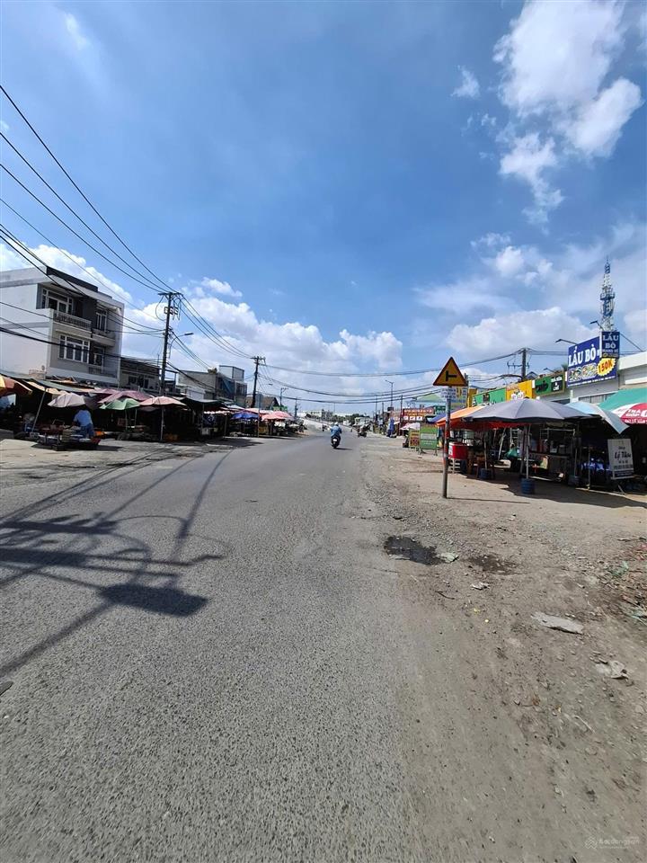 Bán đất mặt tiền lã xuân oai quận 9 giá 19,5 tỷ