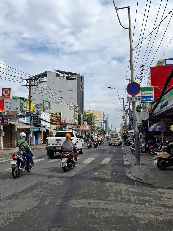 Bán nhà đường nguyễn xí, quận bình thạnh, giá 18 tỷ