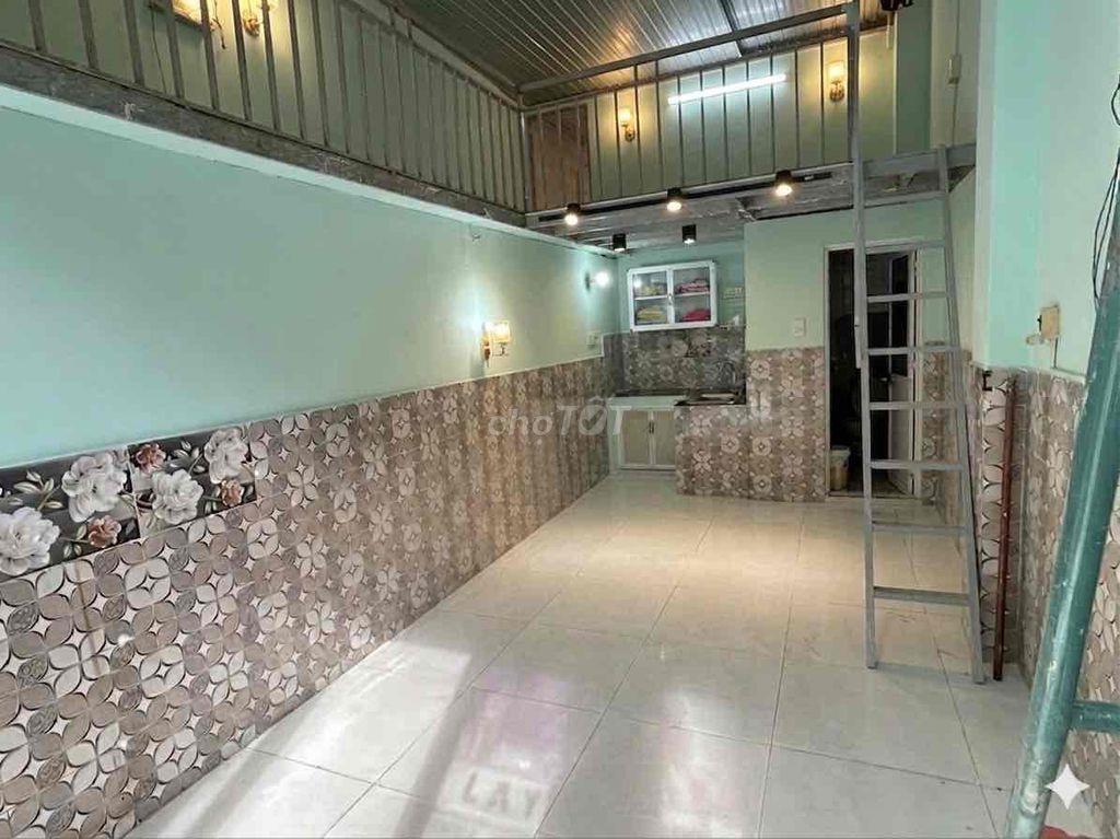 Cho thuê nhà mặt tiền đường 18-gần TTTM Gigamall.