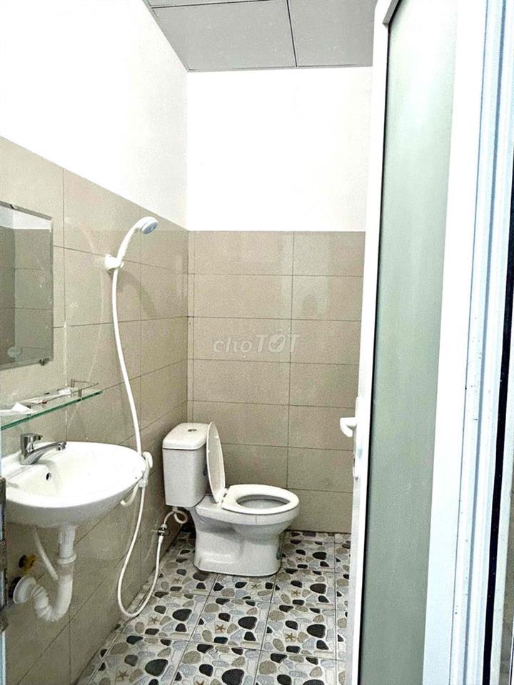 Cho thuê nhà nghỉ dưỡng dài hạn gần biển, núi. Nhà mới xây.