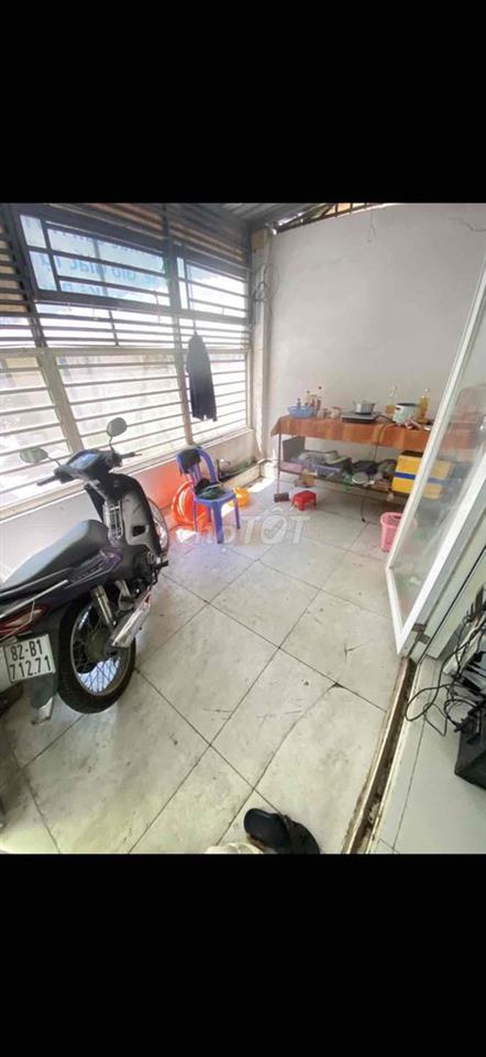 PHÒNG DƯỚI MẶT ĐƯỜNG HẺM HUỲNH TẤN PHÁT