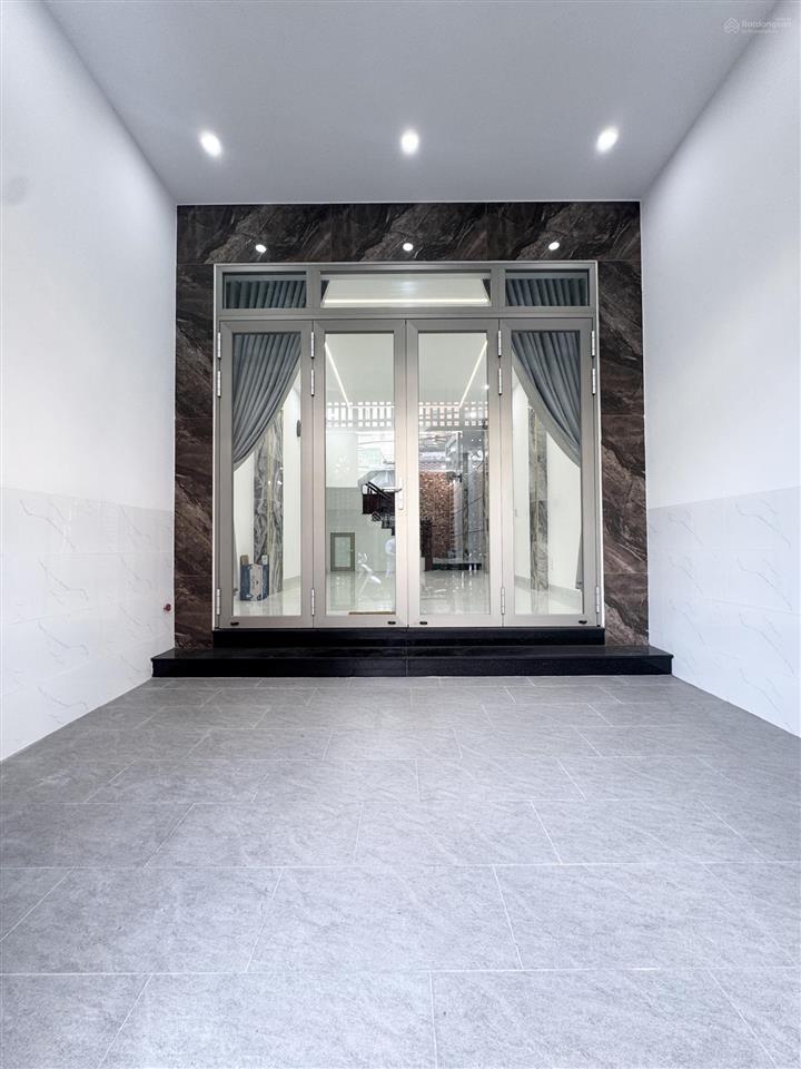 Siêu phẩm hẻm nhựa 8m sát mặt tiền gò xoài nhà đẹp ở ngay . nội thất cc.5pn, 5 tolet. sân thượng