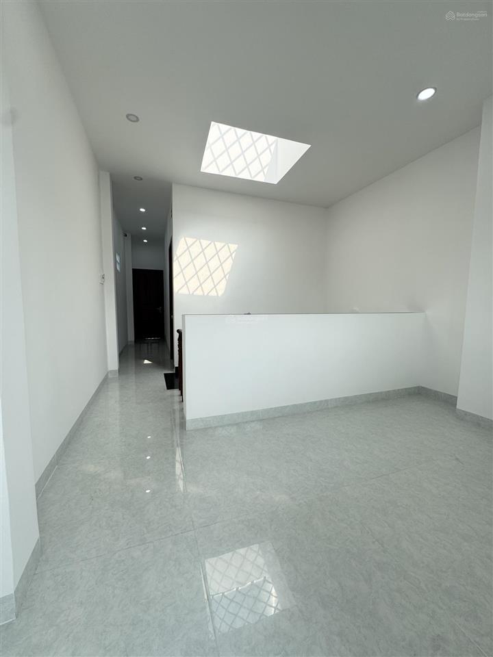 Siêu phẩm hẻm nhựa 8m sát mặt tiền gò xoài nhà đẹp ở ngay . nội thất cc.5pn, 5 tolet. sân thượng