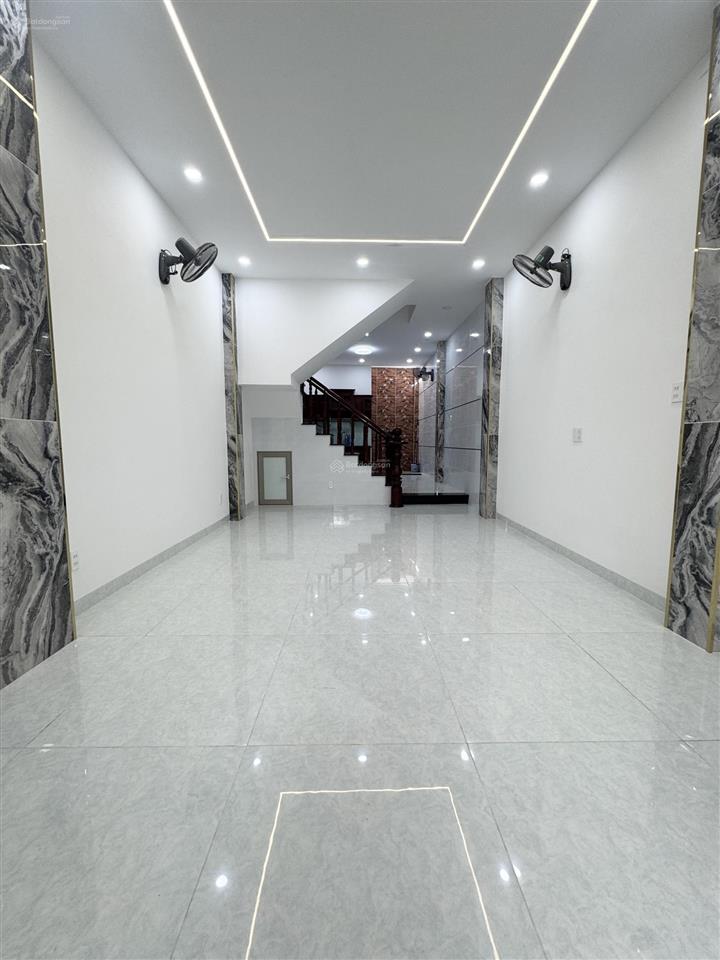 Siêu phẩm hẻm nhựa 8m sát mặt tiền gò xoài nhà đẹp ở ngay . nội thất cc.5pn, 5 tolet. sân thượng