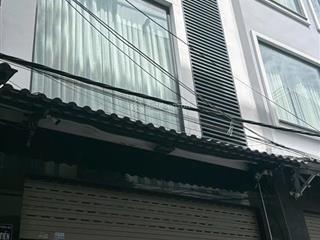 Mặt tiền hiện đại 5 tầng kính cường lực full nhà sang trọng từng chi tiết