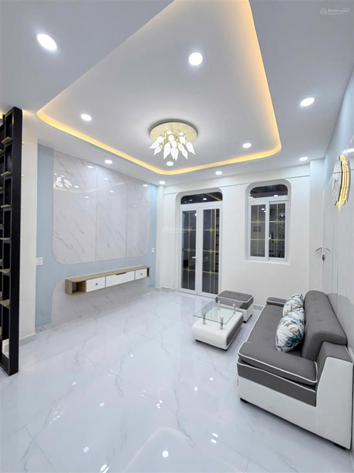 Bán nhà mới 100%. mới đẹp ở ngay. hẻm thông 4m. gần chợ  trường học  siêu thị.