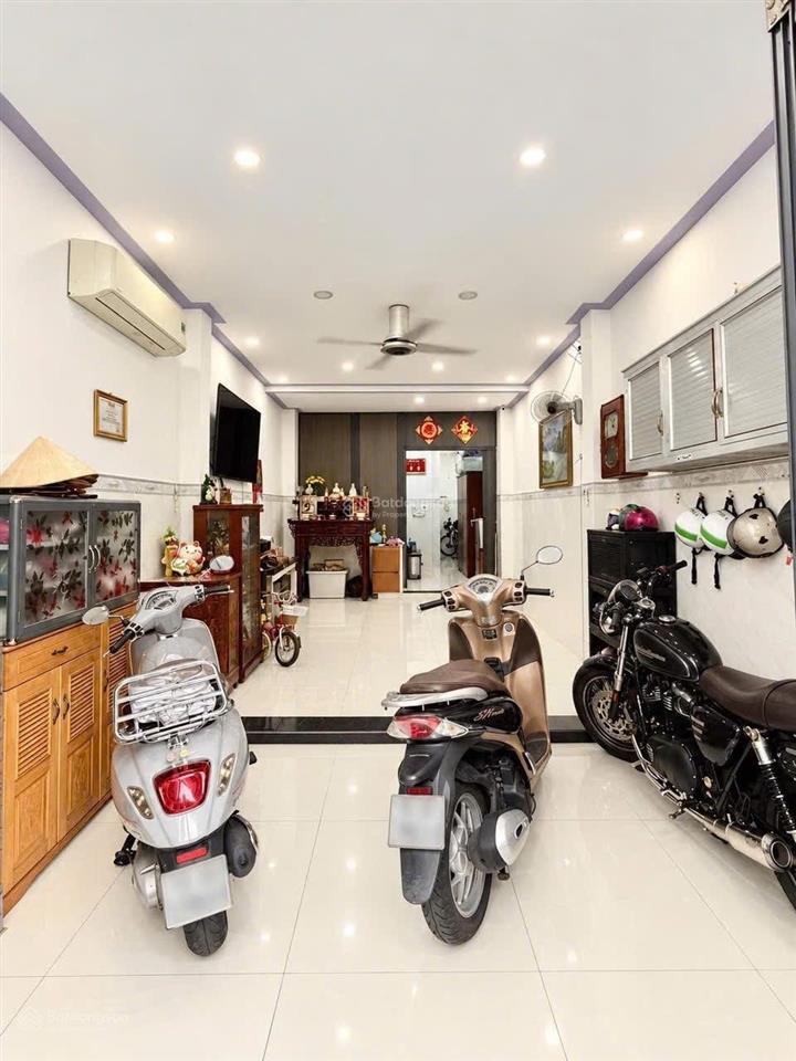 Hơn 60m nhà 3 tầng giá 5,1 tỷ | nguyễn sơn, tân phú. giá tốt khu vực