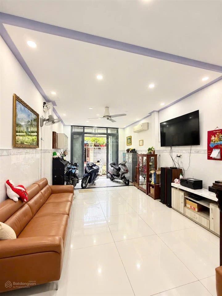 Hơn 60m nhà 3 tầng giá 5,1 tỷ | nguyễn sơn, tân phú. giá tốt khu vực