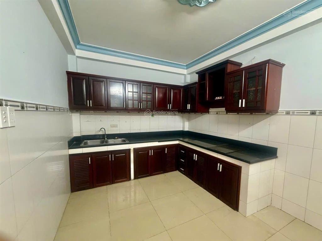 Bán nhà dương văn dương, cách mặt tiền kinh doanh 25m, 6 pn, 6,1 tỷ