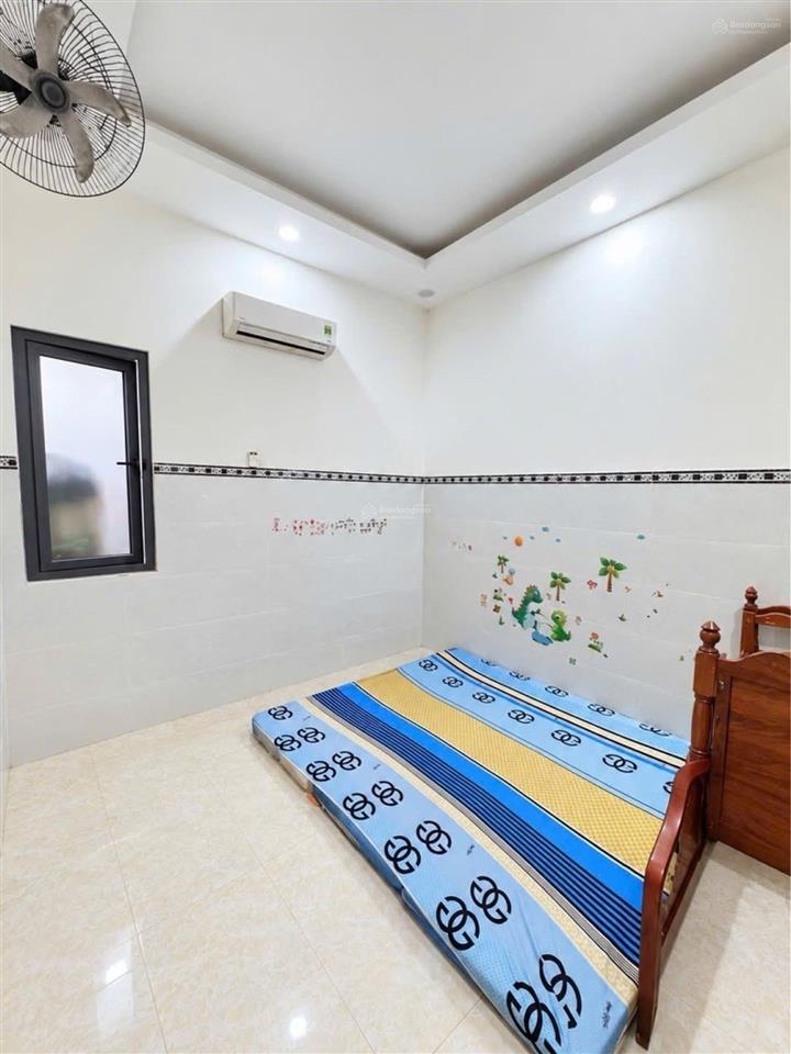 Bán nhà trần văn cẩn tân phú, 82m, nở hậu 6,4m, 3 tầng, 4pn, gần đầm sen, giá 7,2 tỷ