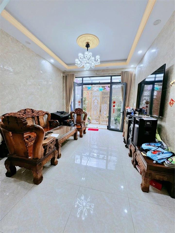 Bán nhà trần văn cẩn tân phú, 82m, nở hậu 6,4m, 3 tầng, 4pn, gần đầm sen, giá 7,2 tỷ