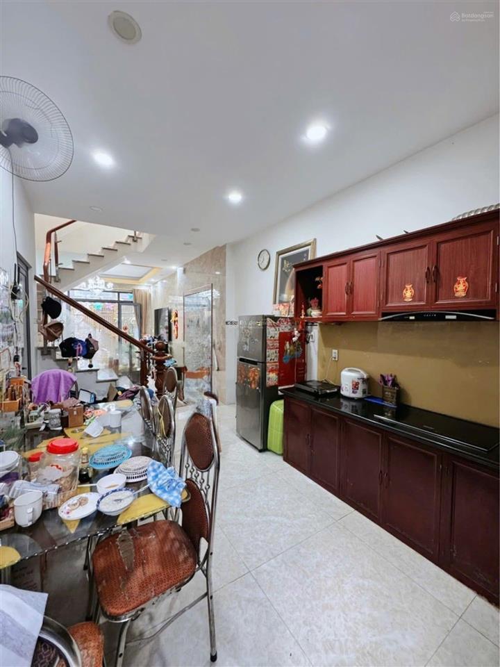 Bán nhà trần văn cẩn tân phú, 82m, nở hậu 6,4m, 3 tầng, 4pn, gần đầm sen, giá 7,2 tỷ