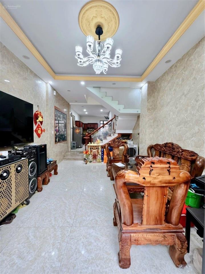 Bán nhà trần văn cẩn tân phú, 82m, nở hậu 6,4m, 3 tầng, 4pn, gần đầm sen, giá 7,2 tỷ