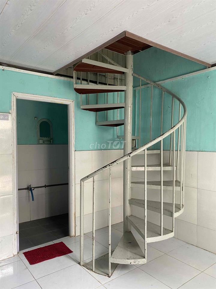 nhà nguyên căn