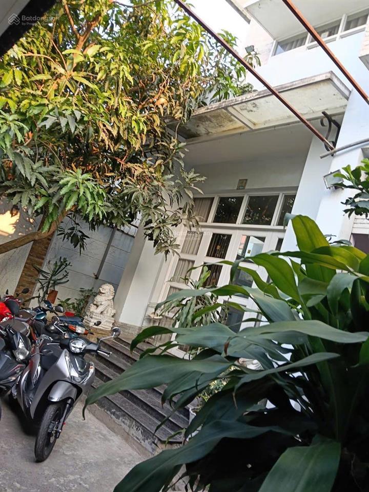 Bán biệt thự khu dân cư bình dân hbc , thủ đức . dt 10mx20m sổ hoàn công giá 17,5 tỷ