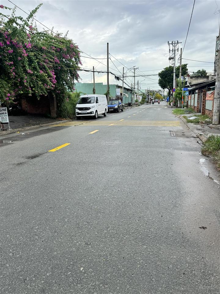 Cần bán gấp đất mặt tiền đường số 2 linh đông . đường lớn thông kinh doanh tốt giá chỉ 6,9 tỷ