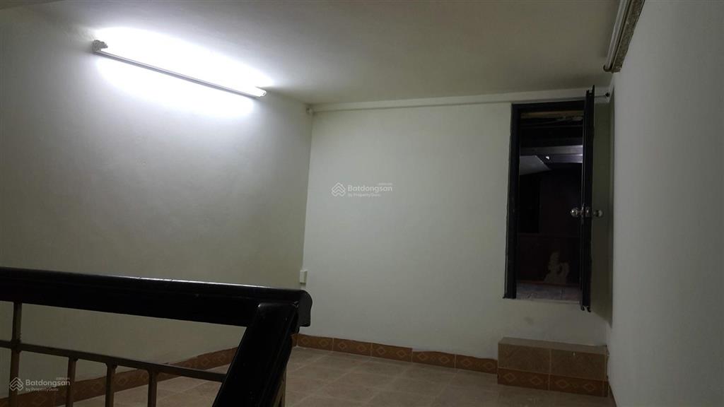 Cho thuê căn hộ tầng 2 tại 22 phố cửa nam, hà nội để ở hoặc làm homestay