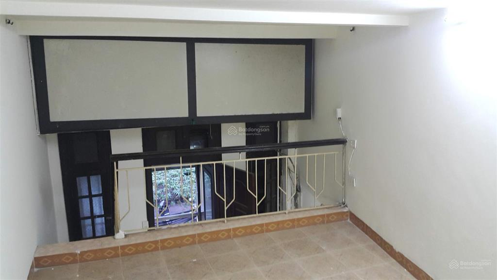 Cho thuê căn hộ tầng 2 tại 22 phố cửa nam, hà nội để ở hoặc làm homestay