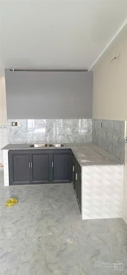 Bán nhà mặt tiền kd hẻm 12 trương văn thành, hiệp phú, quận 9.  dt 4 x 23m