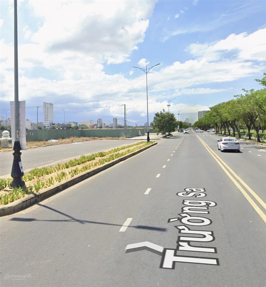 Cho thuê lô đất 3 mặt tiền trường sa, dt 3000m2, ngang 25m, hđ 7 năm lâu dài, gọi văn phú