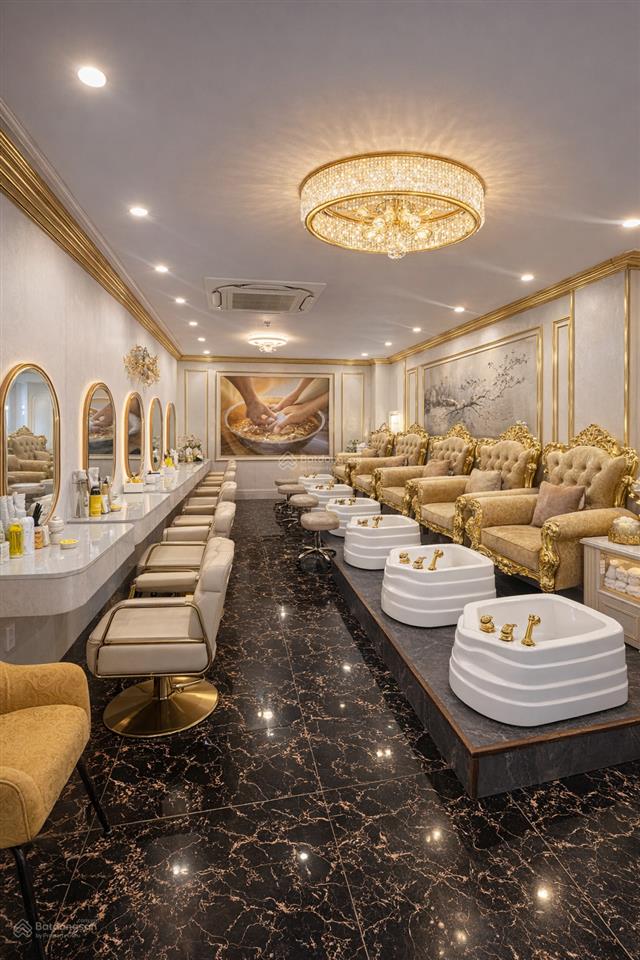 Cho thuê hoặc sang spa khu nguyễn văn thoại , 20 phòng luxuryy , 2 thang máy , gọi văn phú