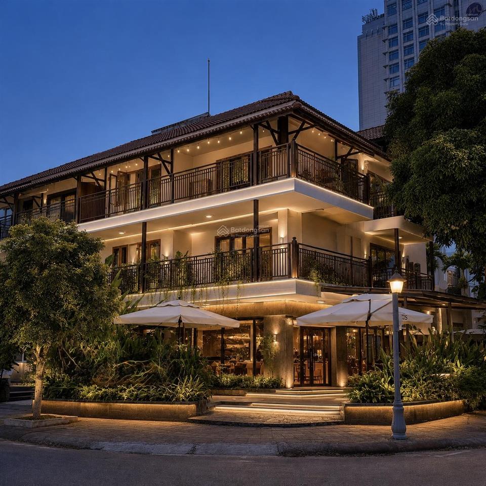 Cho thuê lô góc 2 tầng mặt tiền võ nguyên giáp , dt 500m2 , ngang 23m2 , hđ lâu dài , gọi văn phú