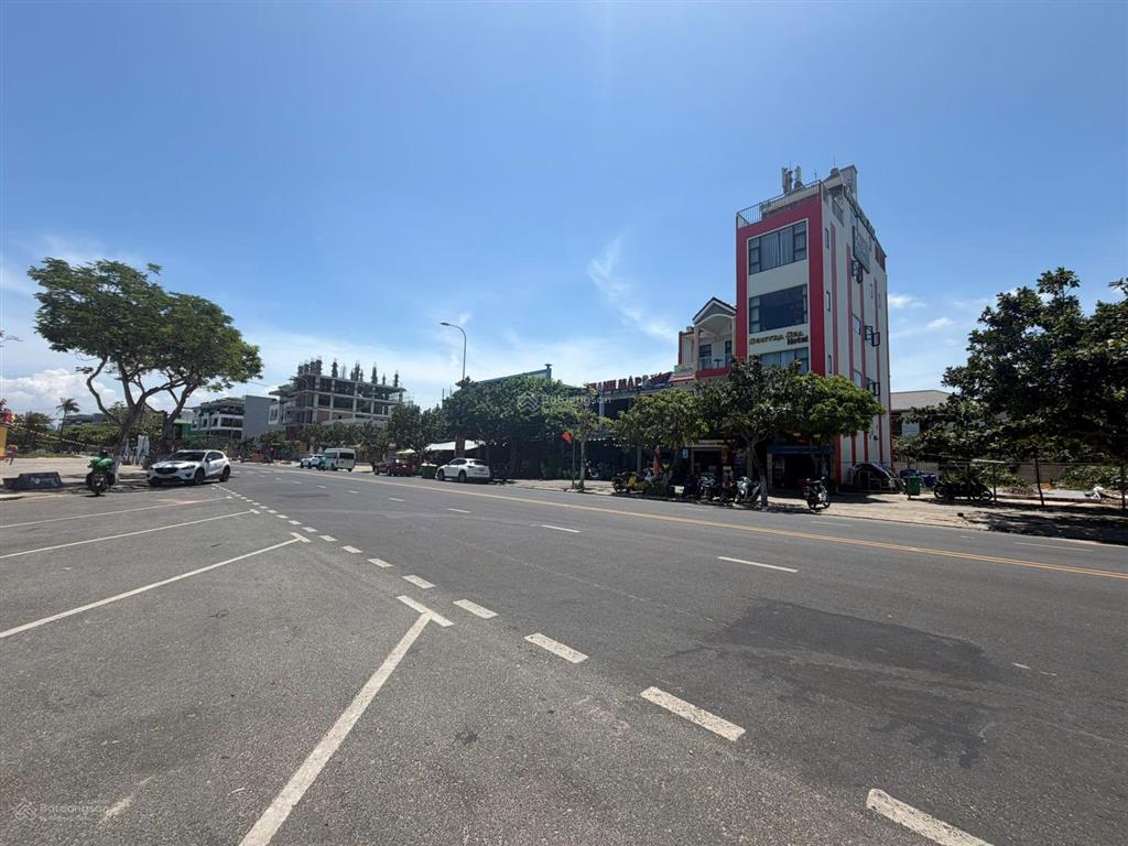 Cho thuê lô đất 2 mặt tiền võ nguyên giáp, 1600m2, ngamg 38m, hđ 5 năm, gọi văn phú