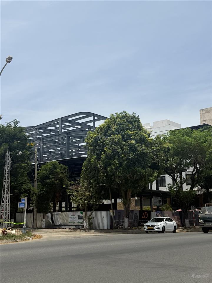 Cho thuê lô góc 4 tầng view sông và tòa tháp 69 tầng, đường chương dương, dtsd 2200m² gọi văn phú